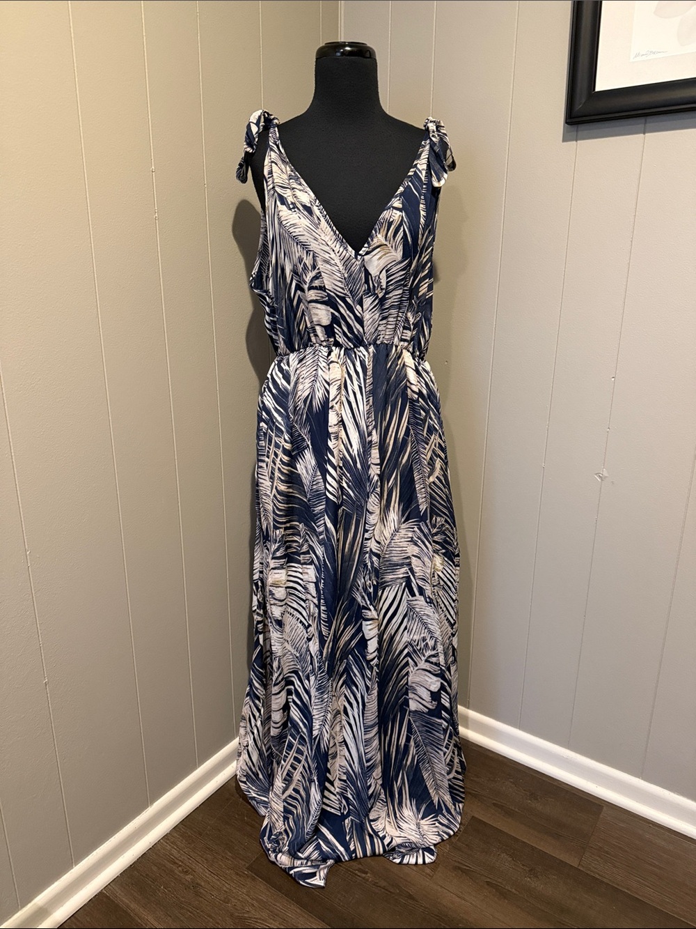 SHEIN Women’s Large Navy & White Tropical Tie-Strap Maxi Dress